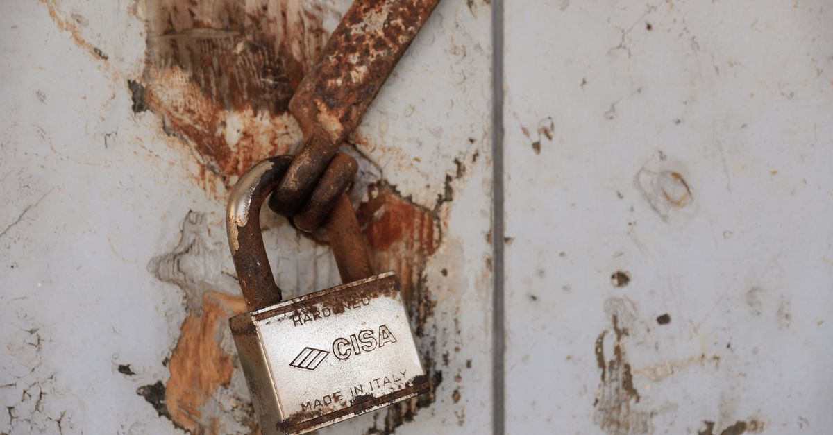 Just Moved Into a Tipp City House? Your First-Week Lock Checklist — Key Masters Locksmith